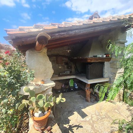 Вилла Casa Di Pietra Usellus Экстерьер фото