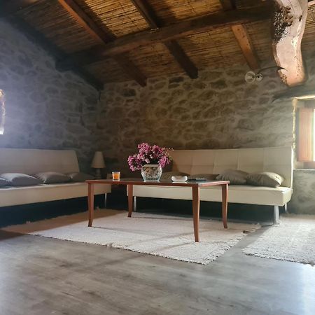 Вилла Casa Di Pietra Usellus Экстерьер фото
