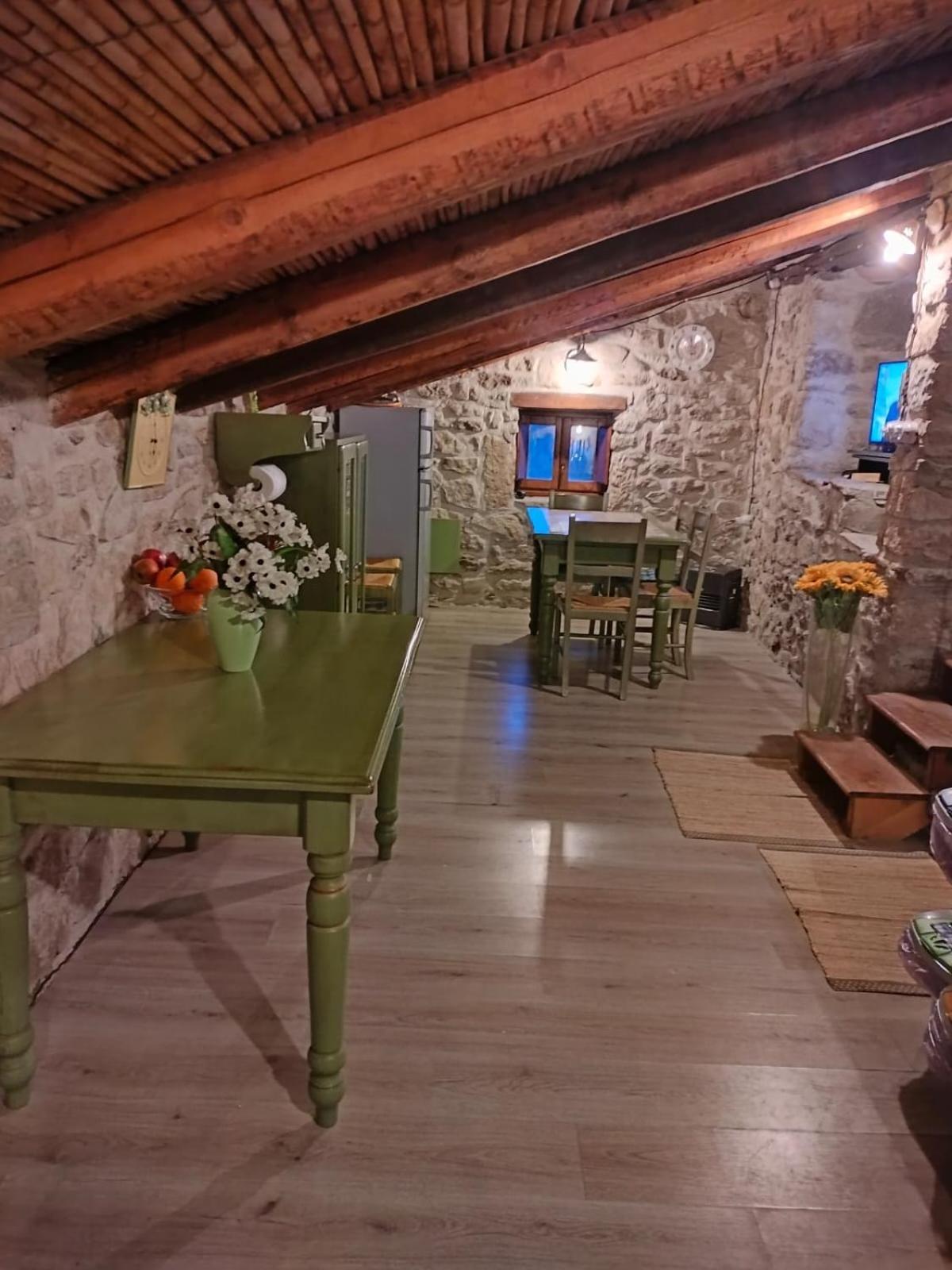 Вилла Casa Di Pietra Usellus Экстерьер фото
