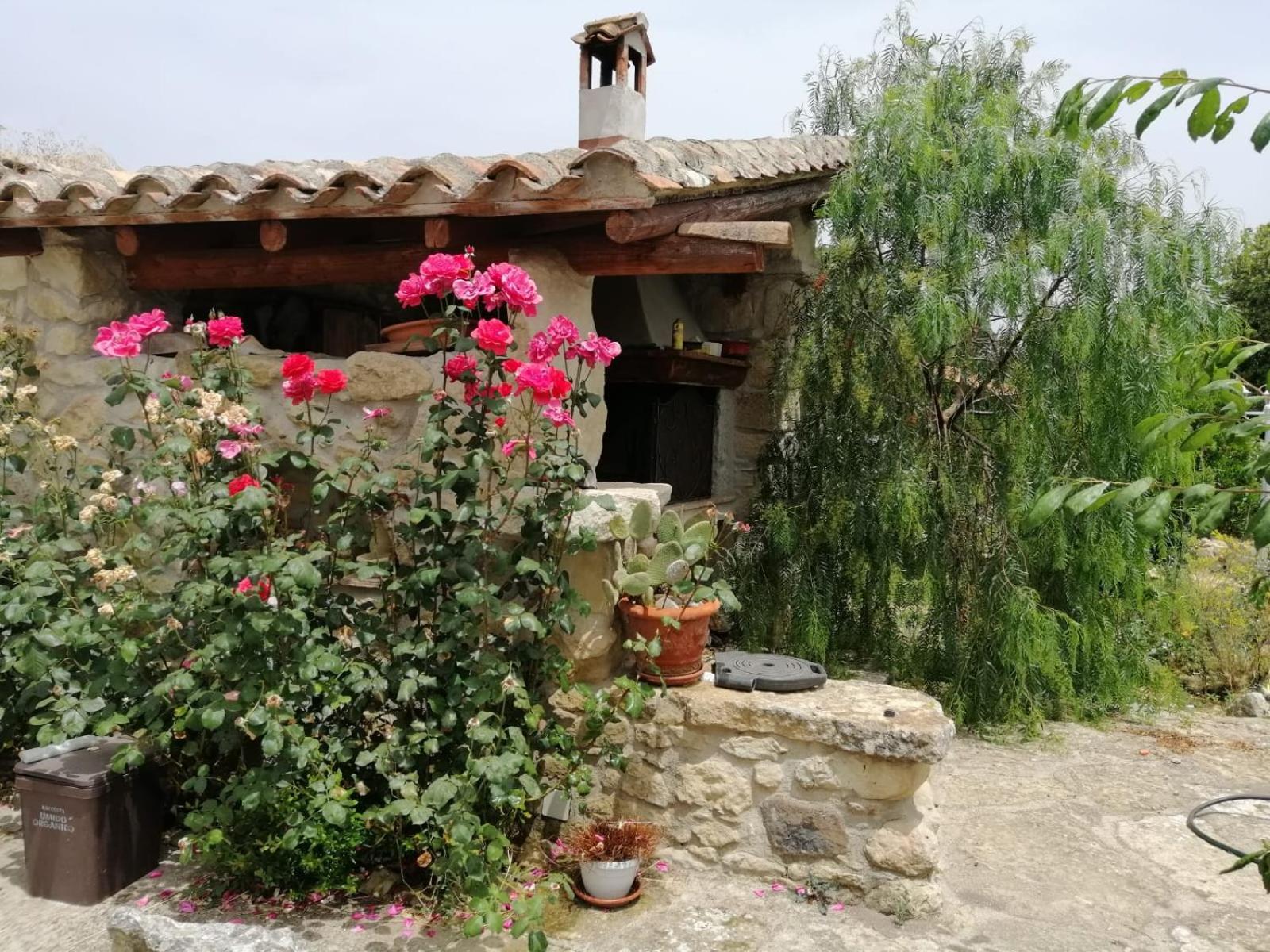 Вилла Casa Di Pietra Usellus Экстерьер фото