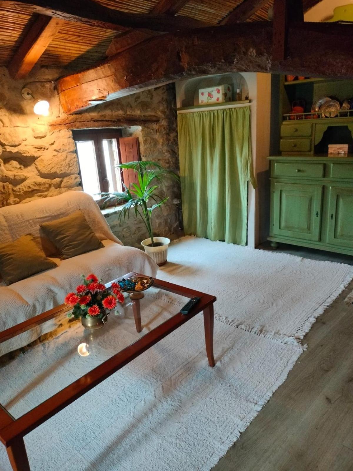 Вилла Casa Di Pietra Usellus Экстерьер фото